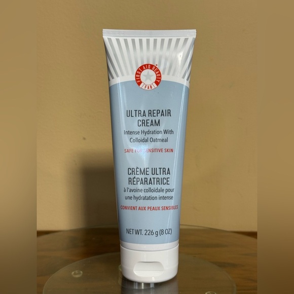 First Aid Beauty Ultra Repair Cream Intense Hydration 8 oz - Picture 7 of 11